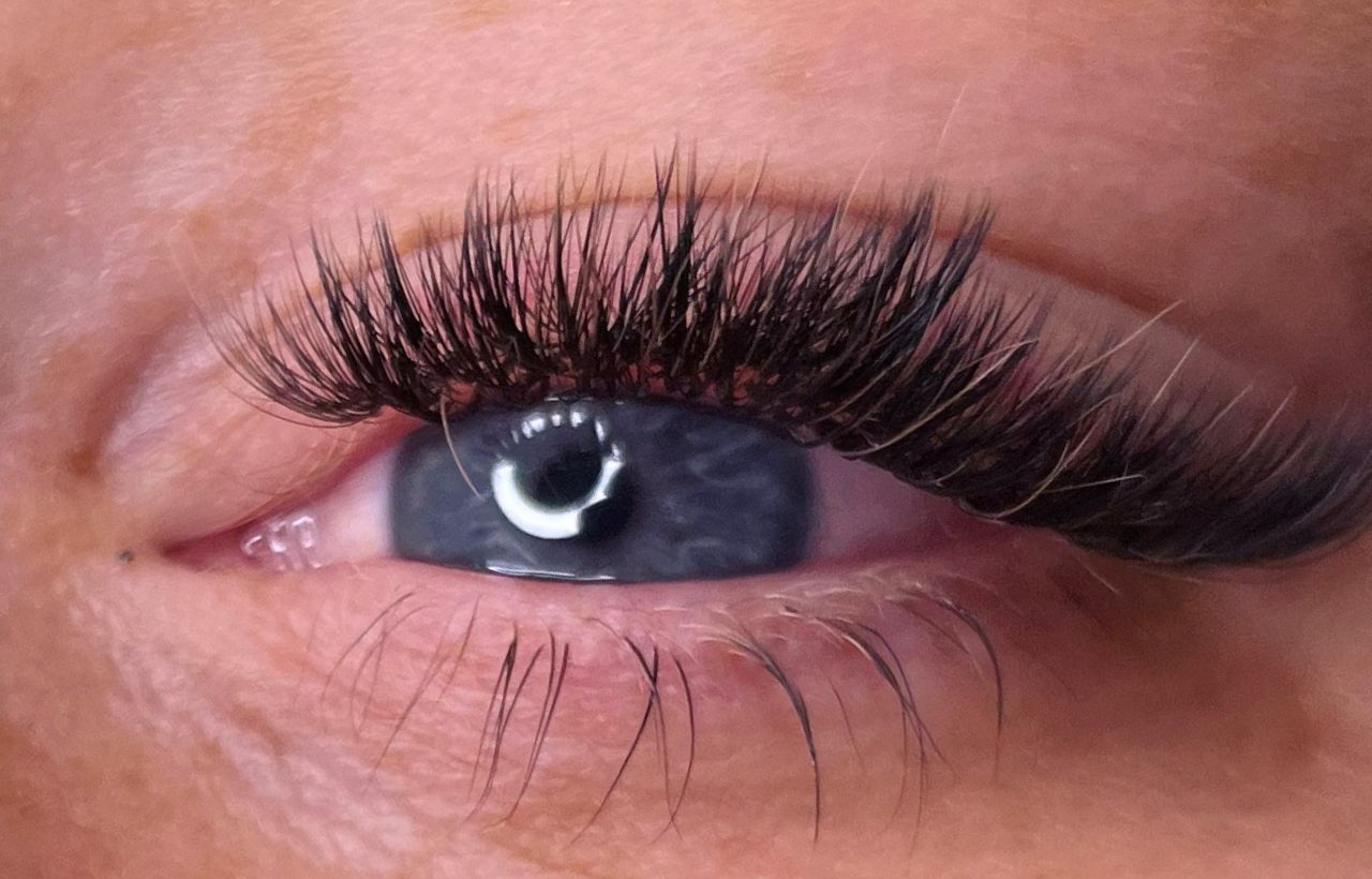 How To Get Eyelash Extensions Off